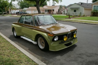 Illustration for article titled This BMW 2002 Widebody Gets Sold More Often Than A Roma Gypsy Kid